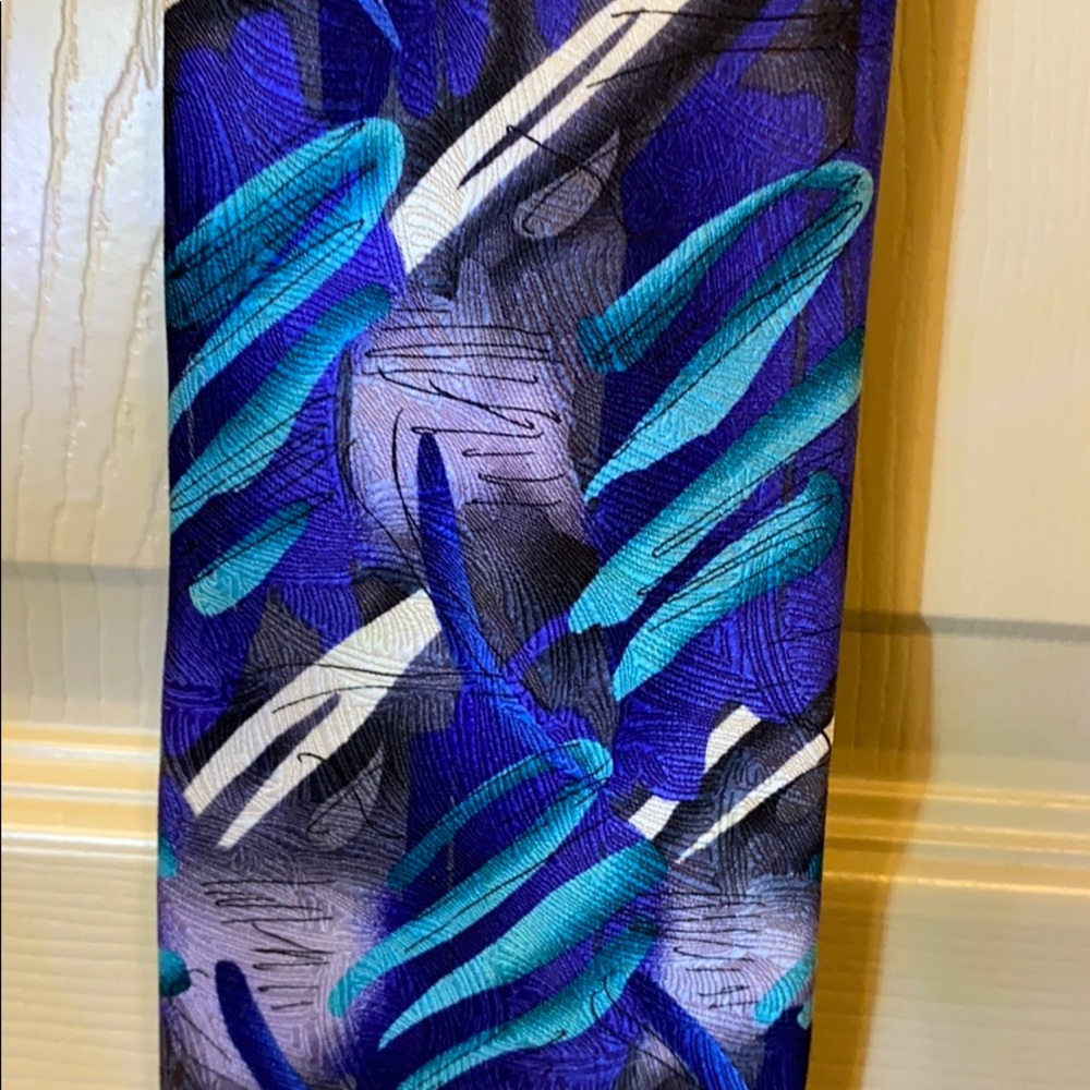 Tie - Picture 3 of 3